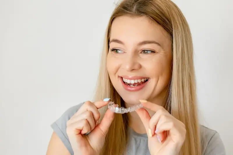 Invisalign ile trwa leczenie?